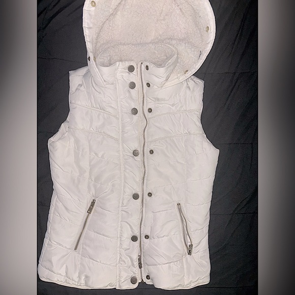 Aeropostal White Hooded Winter/Spring Vest - Picture 3 of 6